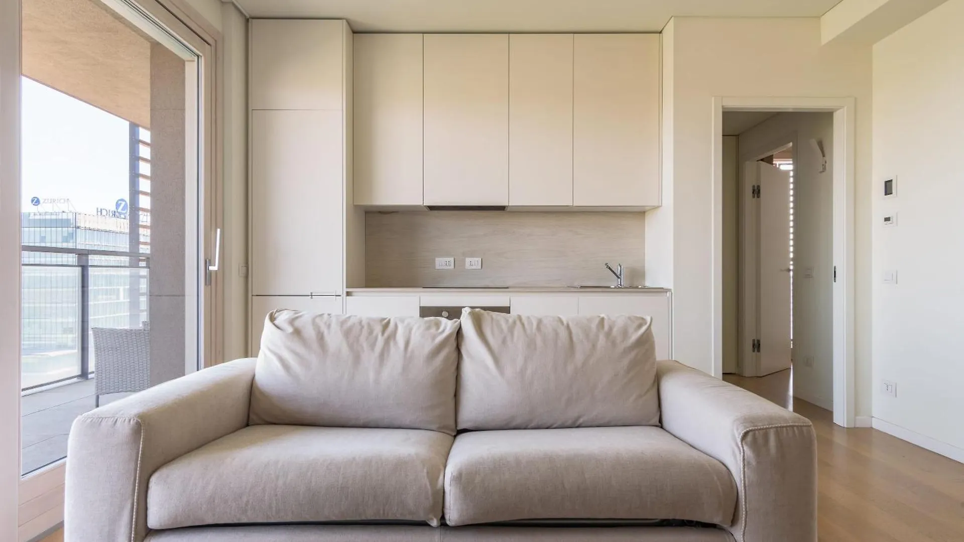 Luxury Flat With Pool Gym Spa Parking - Unit9B Apartment Milan