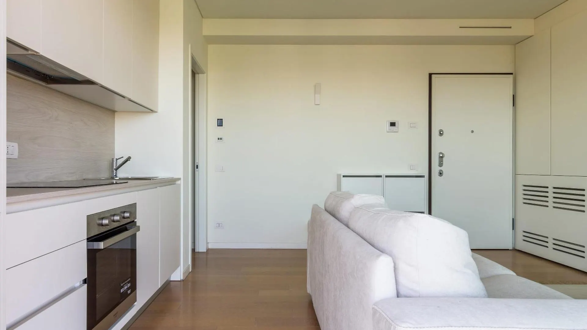 Luxury Flat With Pool Gym Spa Parking - Unit9B Lägenhet Milano